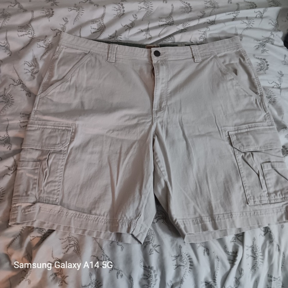 REDHEAD Cargo Shorts Mens 42 Beige Khaki Cotton Outdoor Hiking Fishing Pockets